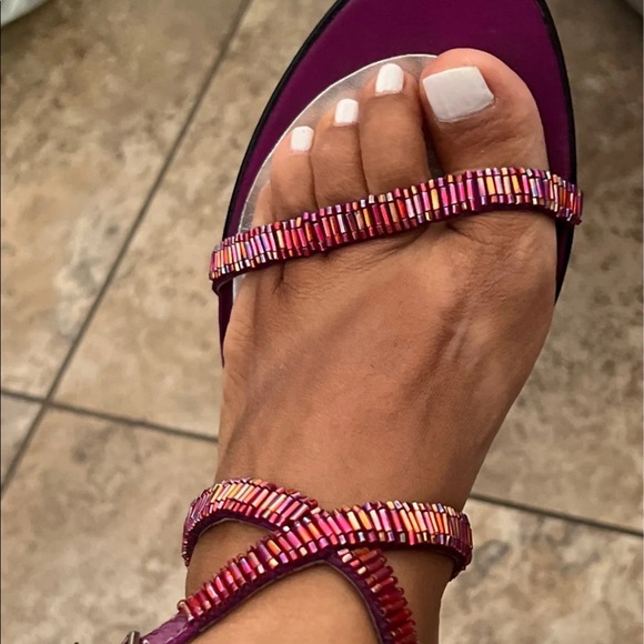 Joey Pink beaded strappy Sandal … great condition no beads missing… size 8 - Picture 2 of 5